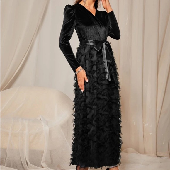 Fuzzy A-line velvet dress - Picture 3 of 5